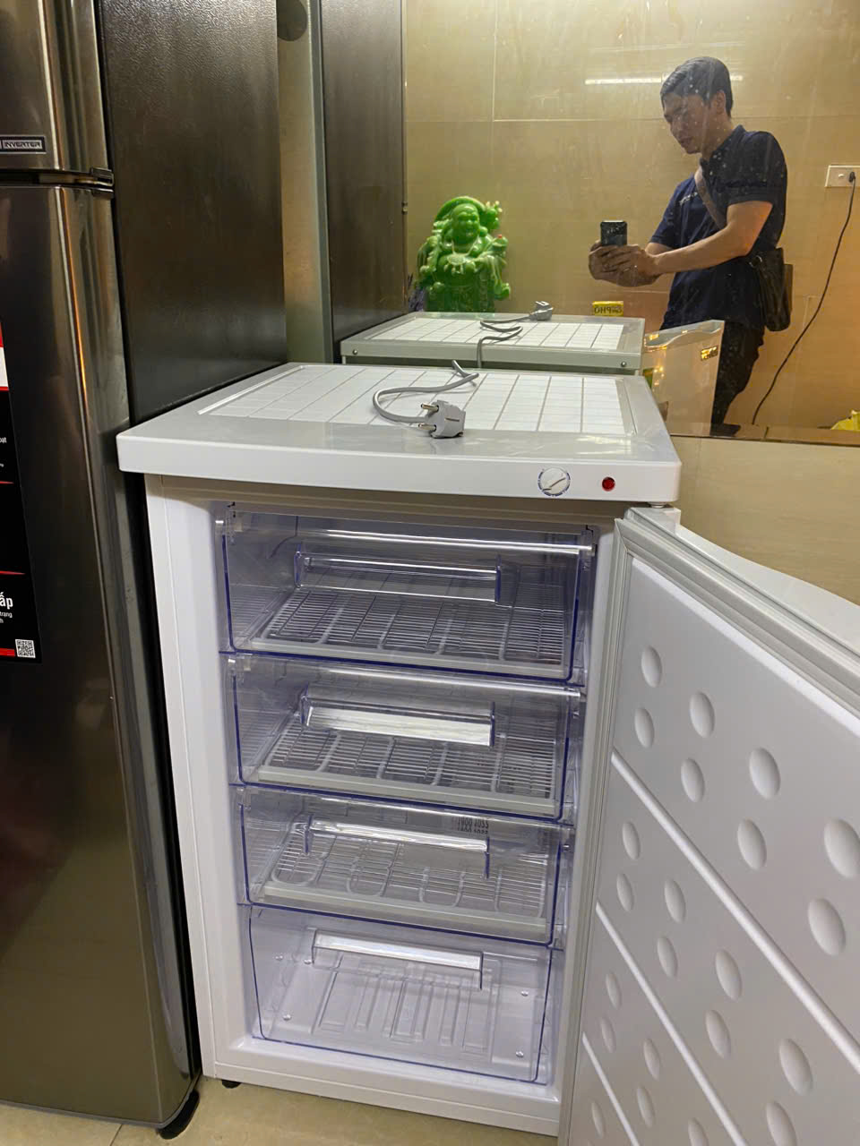 Tủ đông mini đứng 4 tầng 106L